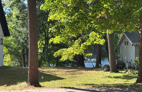 Newaygo Apartment | Great room w/pool table in a 1-bdrm party barn in Newaygo; River access