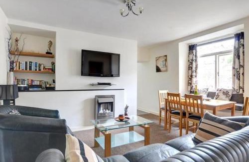 Borth-y-Gest House | Greaves Wharf House