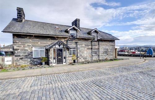 Borth-y-Gest House | Greaves Wharf House