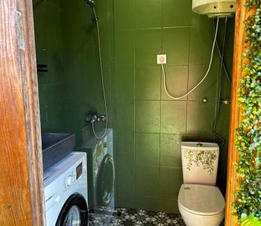 Kvariati House | Green Azure - მწვანე ლაჟვარდი