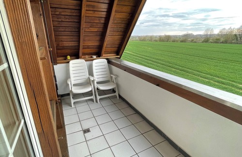 Nordkirchen Apartment | Großzügige Ferienwohnung für bis zu 4 Personen mit Balkon