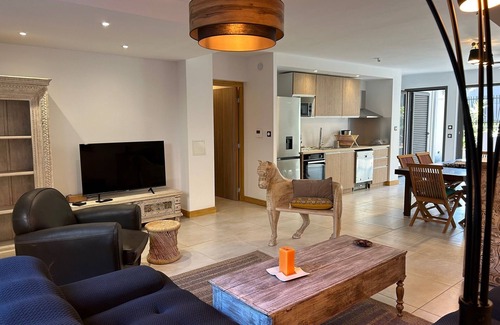 Saint-Paul Apartment | Ground floor family apartment with garden close to the center and the beach