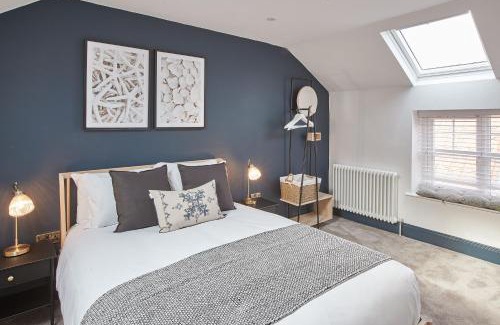 Whitby House | Grumbles Cottage at Loggerhead Yard