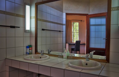 Windhoek West Cabin | Guest Farm Kiripotib