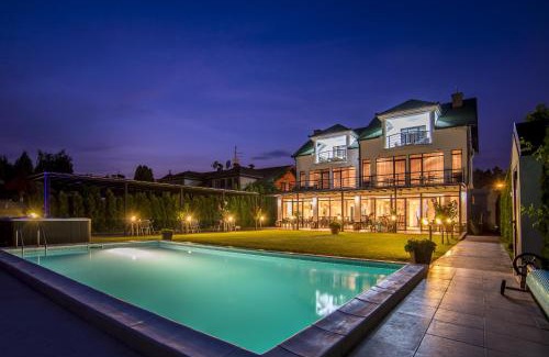 Novi Sad Hotel | Guest House Panorama Aqualux with Free Parking