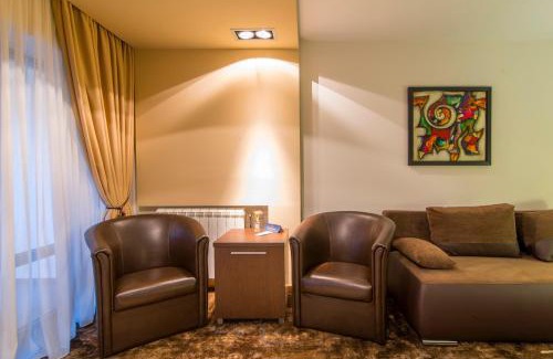 Novi Sad Hotel | Guest House Panorama Aqualux with Free Parking