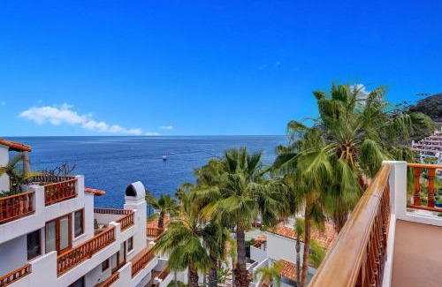 Avalon House | H1782 - Hamilton Cove Villa 17-82