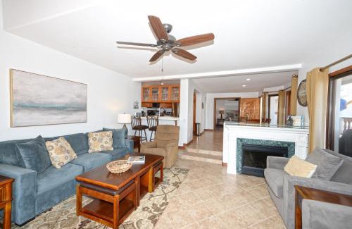 Avalon House | H1782 - Hamilton Cove Villa 17-82