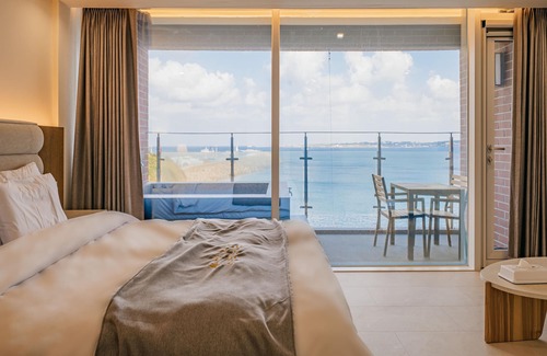 Seongsan Hotel | Haeilri Pool & Spa Hotel