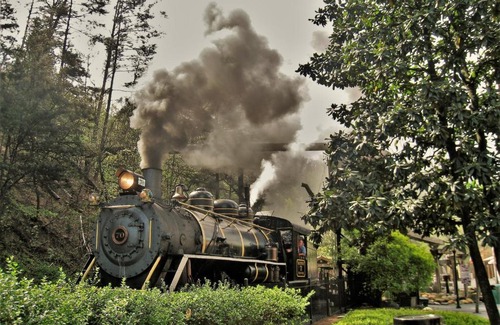 Gatlinburg - Pigeon Forge House | Haleywood Hollow, FREE Attraction tickets for each paid day, Arcade, WIFI!