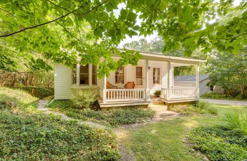 Frankfort House | half Mi to Dtwn Frankfort Cozy Fernhaven Home!
