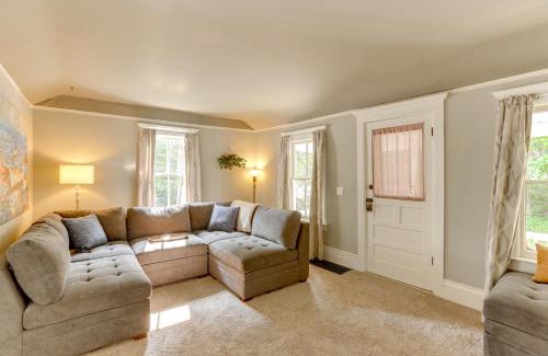 Frankfort House | half Mi to Dtwn Frankfort Cozy Fernhaven Home!