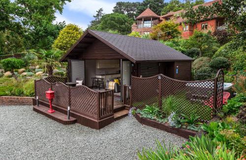 Netley Bed & Breakfast | Hamble Retreat Studios and Lodge