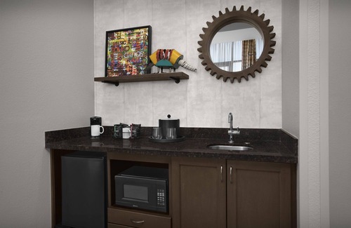 Museum District Hotel | Hampton Inn & Suites Austin @ The University/Capitol