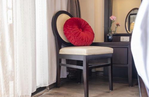 Hang Buom Hotel | Hanoi Center Silk Charming Hotel & Travel