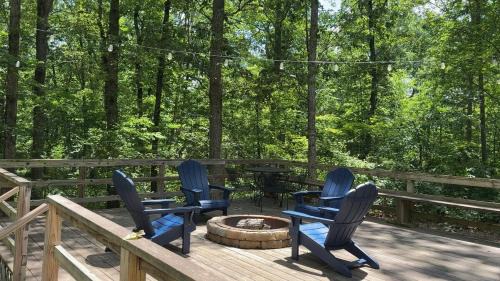 Fort Payne Other | Happy Glamper RV at Haven of Hope near Little River Canyon National Preserve