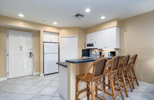 Fort Myers Beach Apartment | Harbour House at the Inn 204