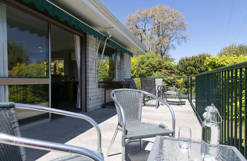 Waipahihi House | Haven on Harvey - Lake Taupo