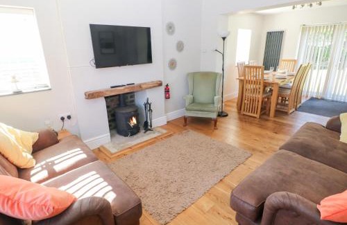 Scurlage House | Hawthorns