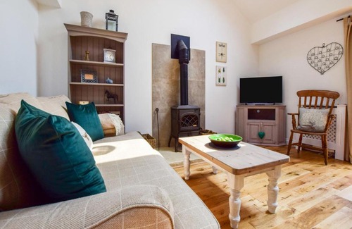 Kingscote House | Hayloft at Walnut Farm