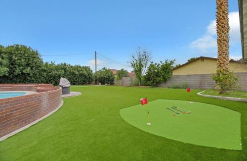 Las Vegas House | Heated Pool Modern Ranch Villa 10 Min to Strip