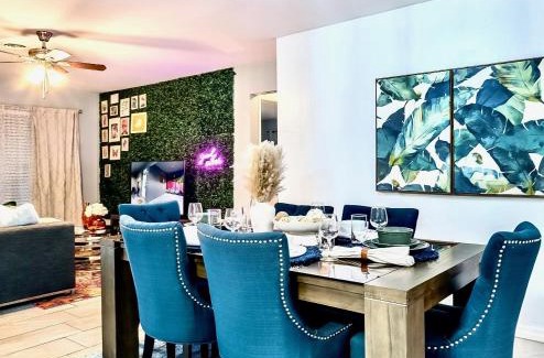 North Corals Apartment | Heated Pool Retreat 5 Min to Beach!