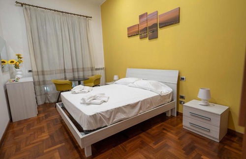 Historical Center Apartment | Hello Chiaia By Dimorra