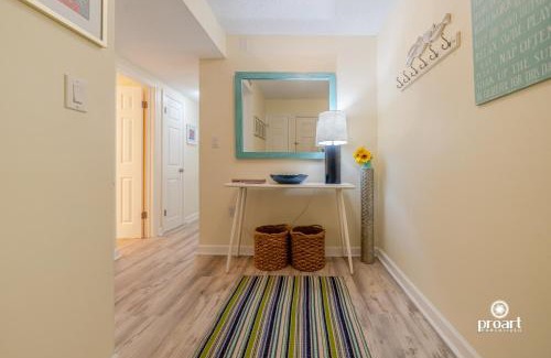 Holiday Isle Apartment | Hello Sunshine Steps To the Beach