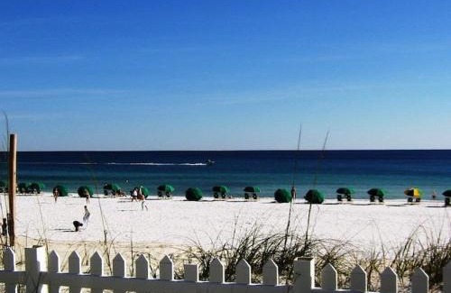 Holiday Isle Apartment | Hello Sunshine Steps To the Beach