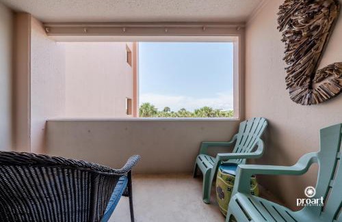 Holiday Isle Apartment | Hello Sunshine Steps To the Beach
