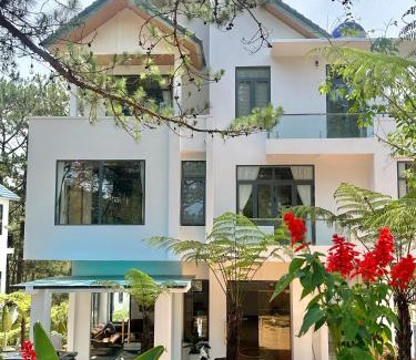 Kon Plong Hotel | HeniSi Hotel Măng Đen (HeniSi 2)