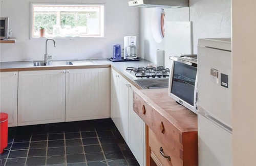 Leke House | Here you live in a renovated barn in Leke on a former farm.