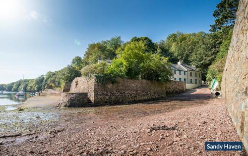 St Ishmaels House | Herondale