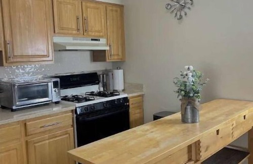Queens Apartment | HIDDEN ESCAPE in the Heart of Rockaway Beach π