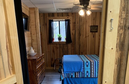 Rising Fawn House | Hidden Haven with POOL TABLE & laundry