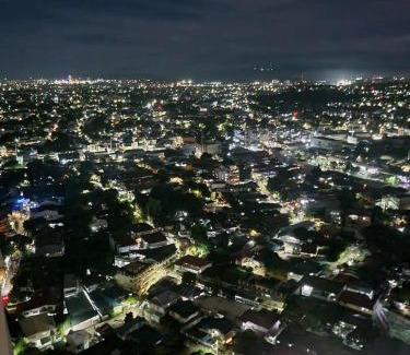 Bago Bantay Apartment | High-Floor Studio with City Views- Skystay 3803 by D