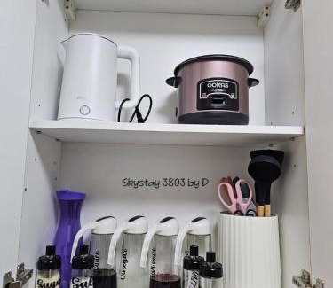 Bago Bantay Apartment | High-Floor Studio with City Views- Skystay 3803 by D