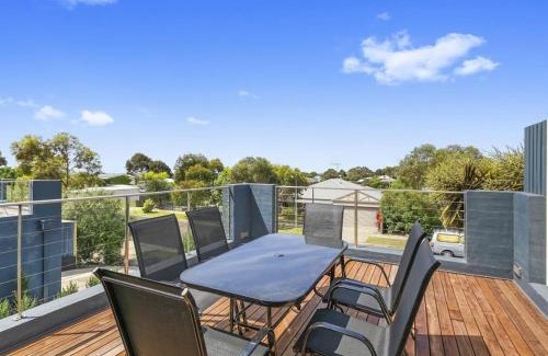 Torquay House | Highlander Haven 8a