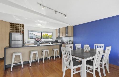 Torquay House | Highlander Haven 8a