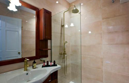 Corfu Town Apartment | History House