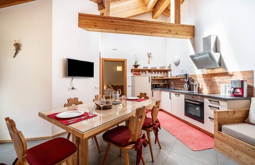 Racines Apartment | Holiday Apartment "Larch Soge Apt Paula" with Mountain View, Private Terrace & 2 Balconies