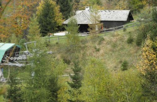 Zgornja Sorica Ski Chalet | Holiday Home Čumar