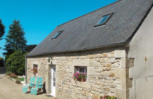 Saint-Pol-de-Leon House | Holiday Home Avel Vor by Interhome