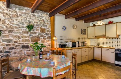 Saint-Pol-de-Leon House | Holiday Home Avel Vor by Interhome