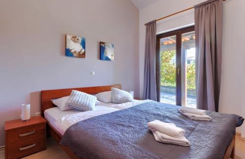 Nova Vas House | Holiday Home Ema by Interhome