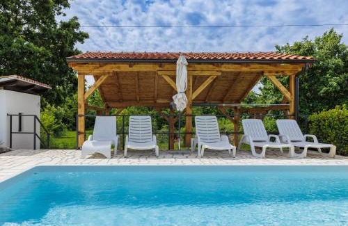Nova Vas House | Holiday Home Ema by Interhome