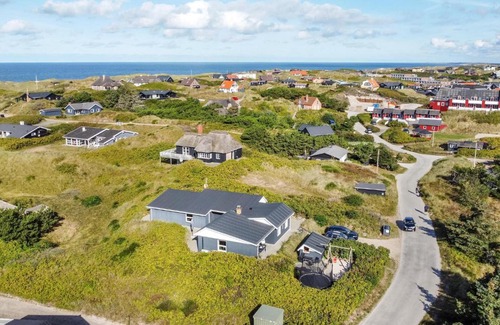 Henne Strand House | Holiday home Hjelmevej Henne X