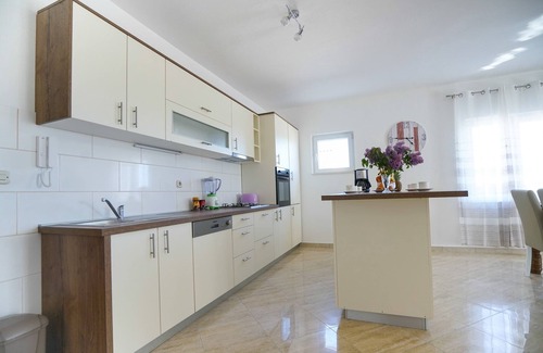 Skabrnja House | Holiday Home in Prkos with Private Pool