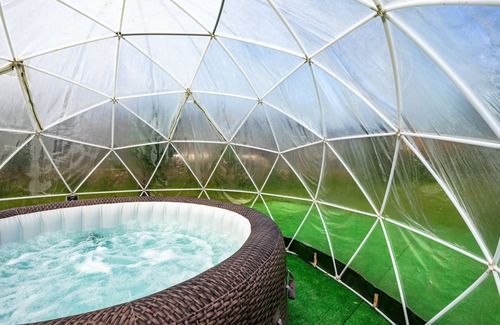Novales House | Holiday Home 'La Casuca Del Músico' with Mountain Views, Private Pool and Wi-Fi