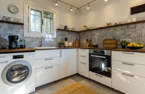 Creixell House | Holiday Home La Unica by Interhome
